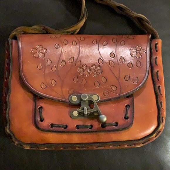 Handbags - ⭐️ Sale Vintage handwoven leather leather bag